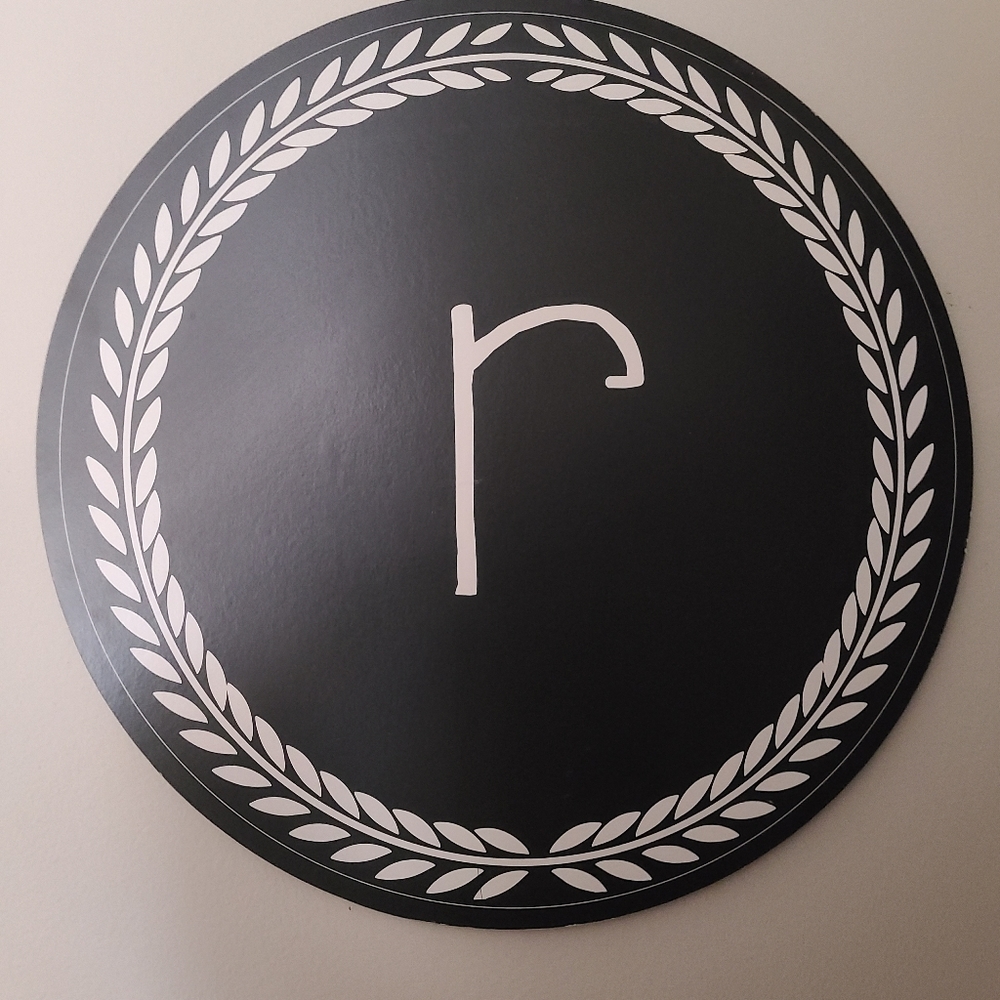 Letter "r" Wall Decor
